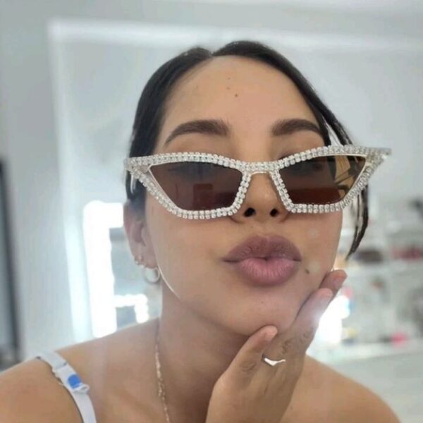 Triangle cat eye handmade diamond studded sunglasses for women's retro chain sunshade sunglasses