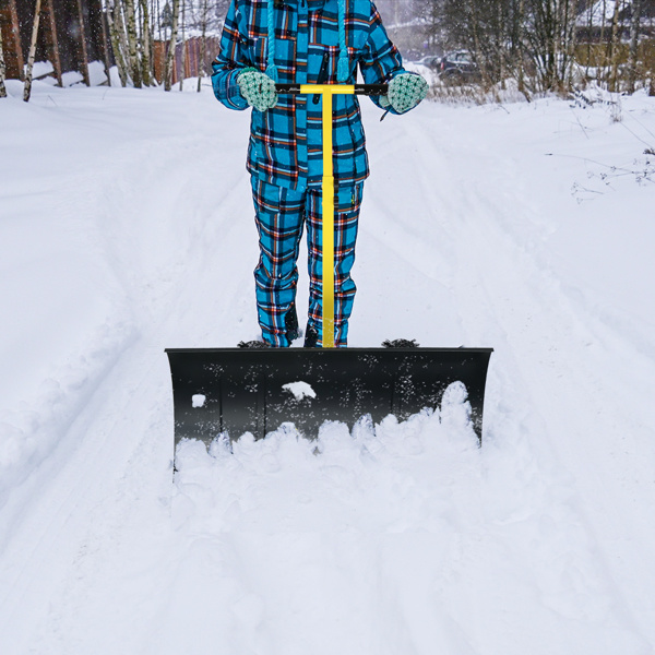 Adjustable Manual Snow Removal Vehicle